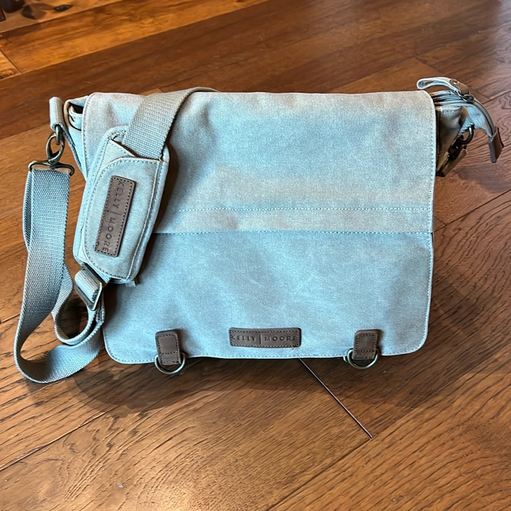 Kelly Moore Camera Messenger Sling Bag Photography DLSR Mirrorless